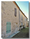 La maison où se trouvait la dernière épicerie du village Pouy-Roquelaure