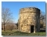 Le moulin dans l'ancien fort de Puy-Fort-Eguille
