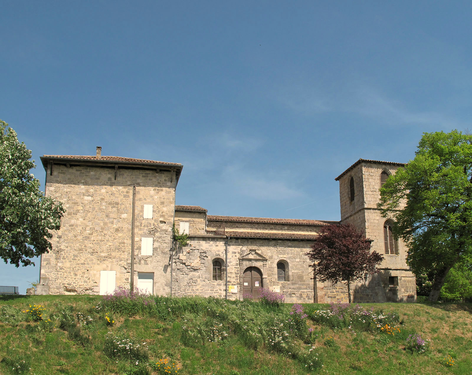 pouy fort eguille