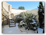 Francescas sous la neige - hiver 2012 - un jardin du gîte