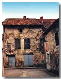 Les anciennes maisons de la de la rue du puits