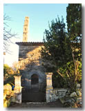 L'église de Cannes avec petite entrée