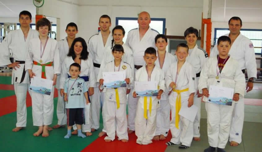 les membres du club judo